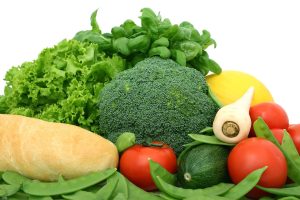 Dieta a zdrowie skóry: Żywność, która promuje zdrową cerę i włosy.