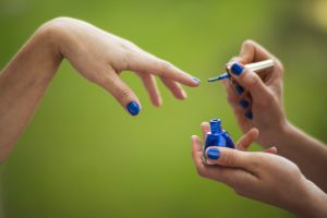 Manicure – jaki podkreśli Twoją urodę?